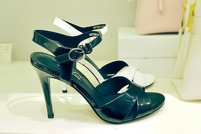 DUDE鞋業:用產品和服務打動服裝鞋帽消費者